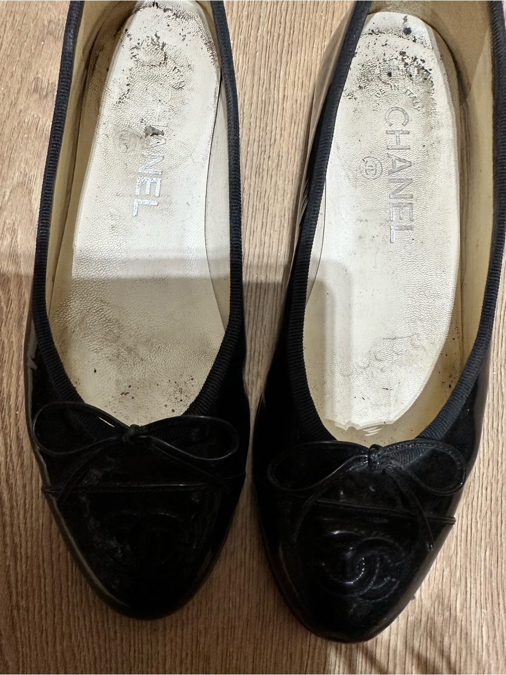 CHANEL Black Patent Leather Cap-Toe Ballet Flats